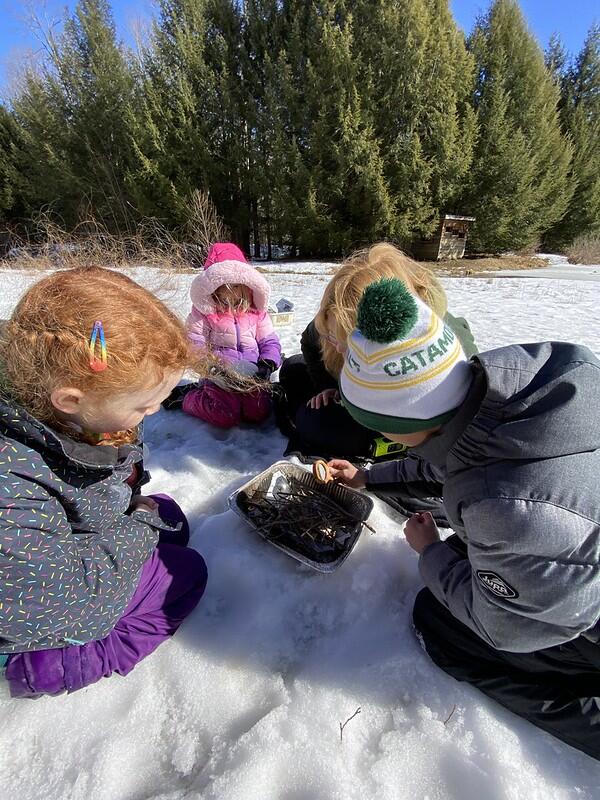 using magnifying glass to start fire